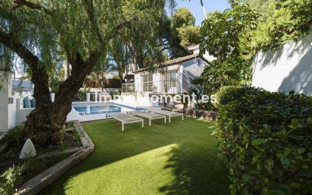 Resale - Villa - Marbella - Nueva Andalucía