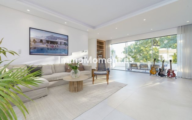 Resale - Villa - Marbella - Nueva Andalucía