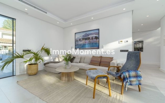 Resale - Villa - Marbella - Nueva Andalucía