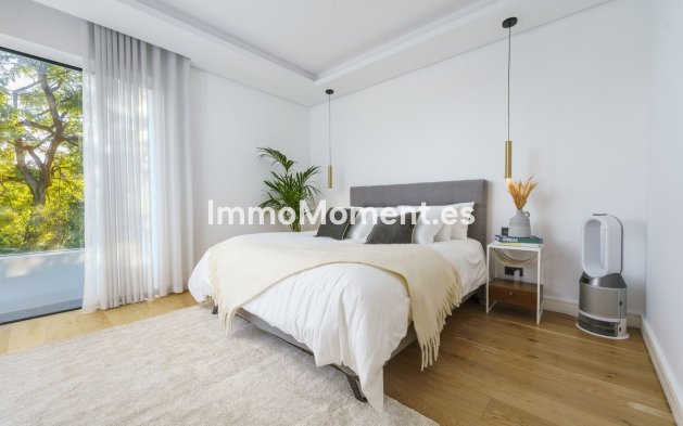 Resale - Villa - Marbella - Nueva Andalucía