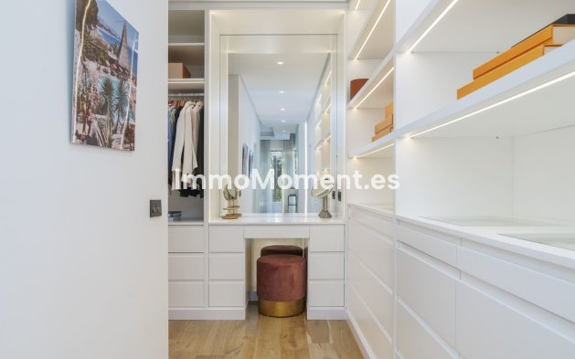 Resale - Villa - Marbella - Nueva Andalucía