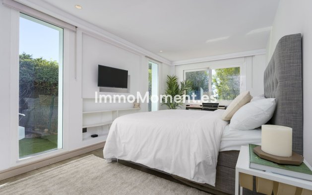 Resale - Villa - Marbella - Nueva Andalucía