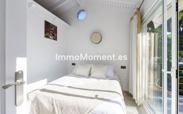 Resale - Villa - Marbella - Nueva Andalucía