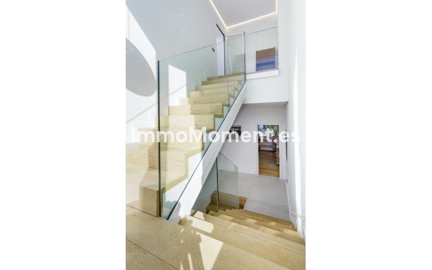 Resale - Villa - Marbella - Nueva Andalucía