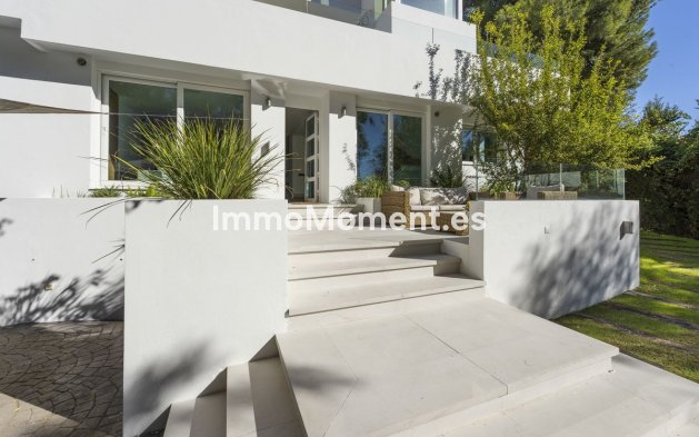 Resale - Villa - Marbella - Nueva Andalucía