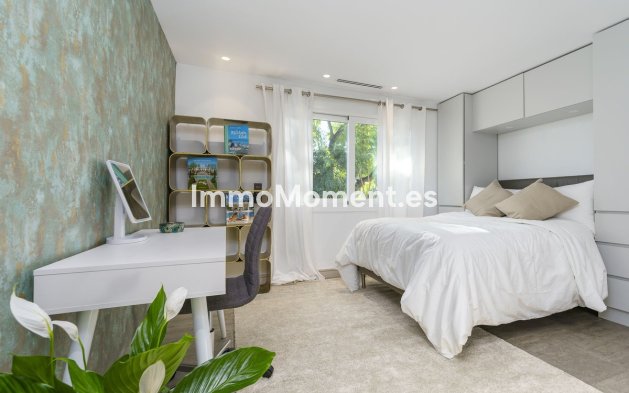 Resale - Villa - Marbella - Nueva Andalucía