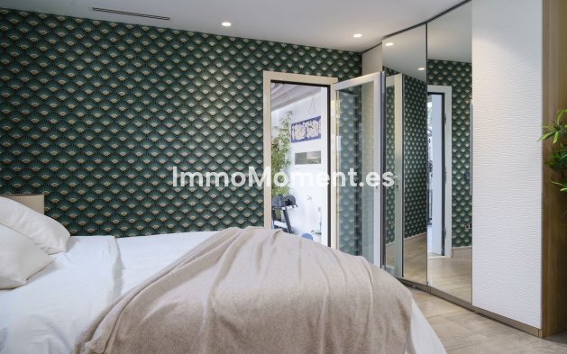 Resale - Villa - Marbella - Nueva Andalucía