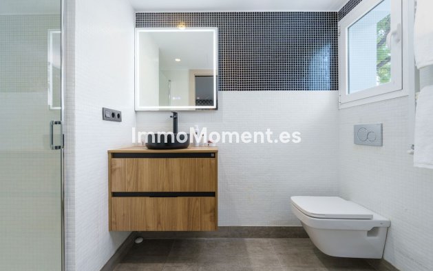 Resale - Villa - Marbella - Nueva Andalucía