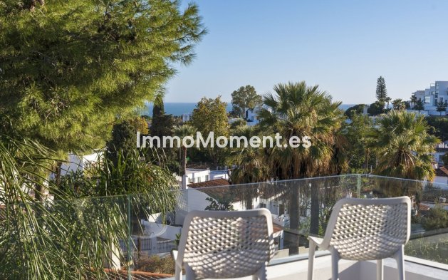 Resale - Villa - Marbella - Nueva Andalucía