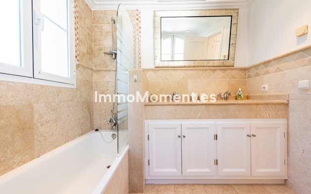 Reventa - Villa - Marbella - Nueva Andalucía