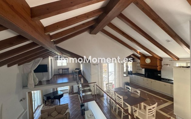 Wiederverkauf - Villa -   Inländisch - Istán