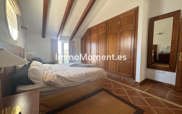 Wiederverkauf - Villa -   Inländisch - Istán