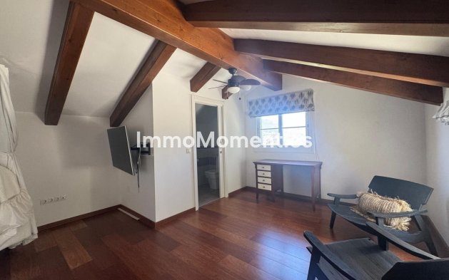 Wiederverkauf - Villa -   Inländisch - Istán