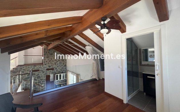 Wiederverkauf - Villa -   Inländisch - Istán