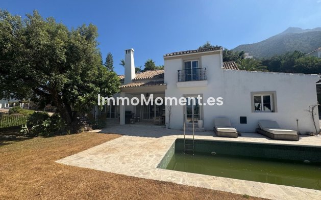 Wiederverkauf - Villa -   Inländisch - Istán