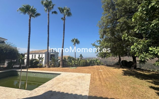 Wiederverkauf - Villa -   Inländisch - Istán