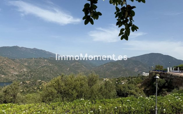 Wiederverkauf - Villa -   Inländisch - Istán