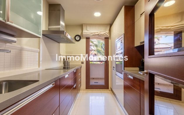 Revente - Appartement - Marbella - Nueva Andalucía