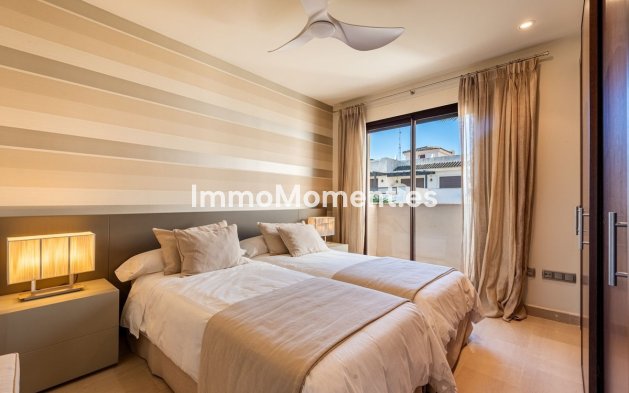 Revente - Appartement - Marbella - Nueva Andalucía