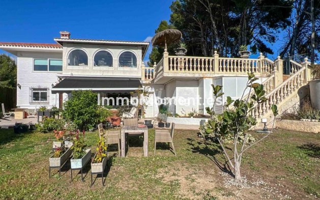 Resale - Villa - Torremolinos