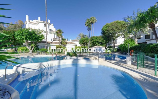 Revente - Appartement - Marbella - Elviria