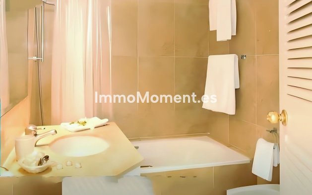 Revente - Villa - Marbella - Nueva Andalucía