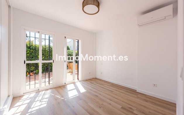 Wiederverkauf - Wohnung - Estepona  - Benamara