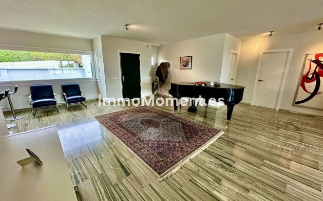 Resale - Villa - Marbella - San Pedro de Alcántara