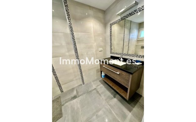 Resale - Villa - Marbella - San Pedro de Alcántara