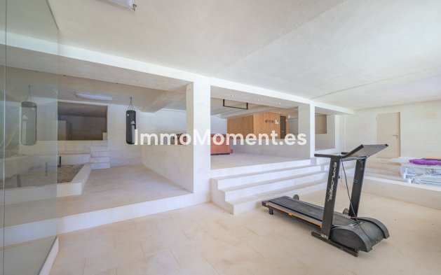 Resale - Villa - Estepona - Estepona Centro