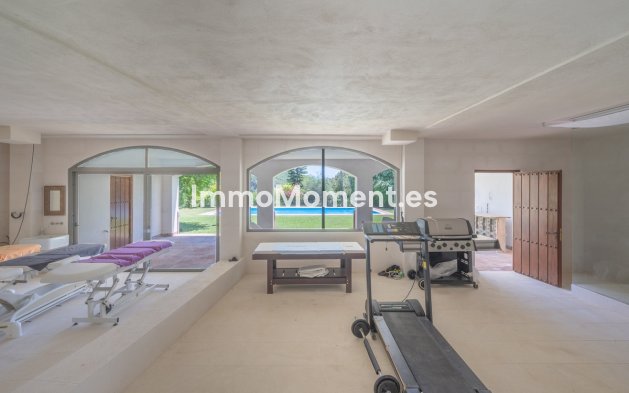 Resale - Villa - Estepona - Estepona Centro