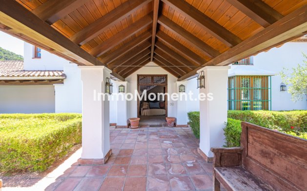 Resale - Villa - Estepona - Estepona Centro