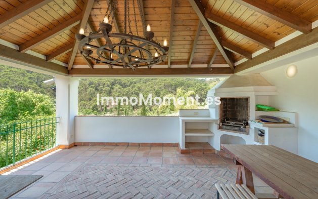 Resale - Villa - Estepona - Estepona Centro