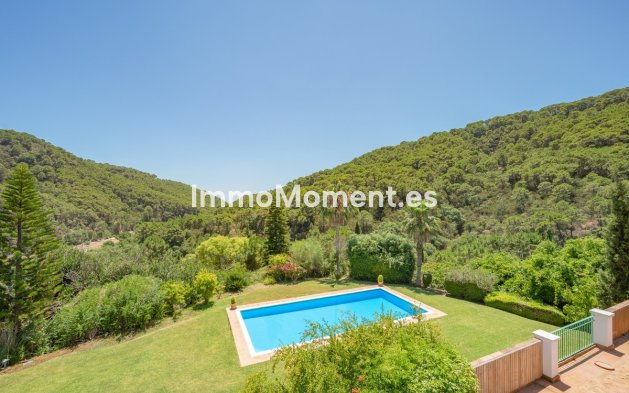 Resale - Villa - Estepona - Estepona Centro