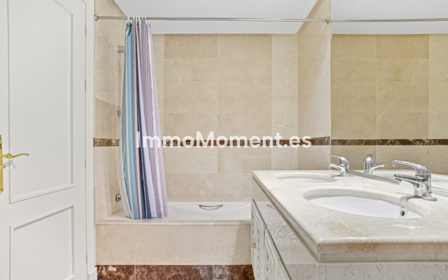 Wiederverkauf - Wohnung - Marbella - Nueva Andalucía