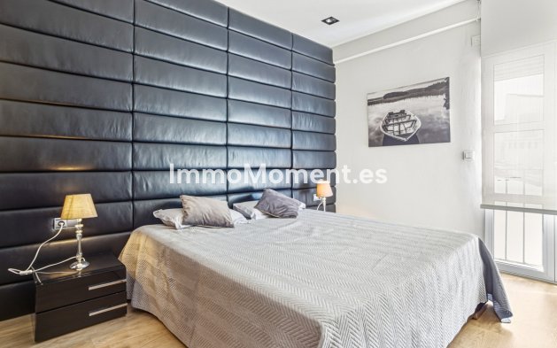 Wiederverkauf - Wohnung - Marbella - Puerto Banús