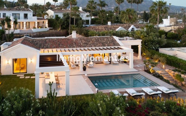 Wiederverkauf - Villa - Marbella - Nueva Andalucía