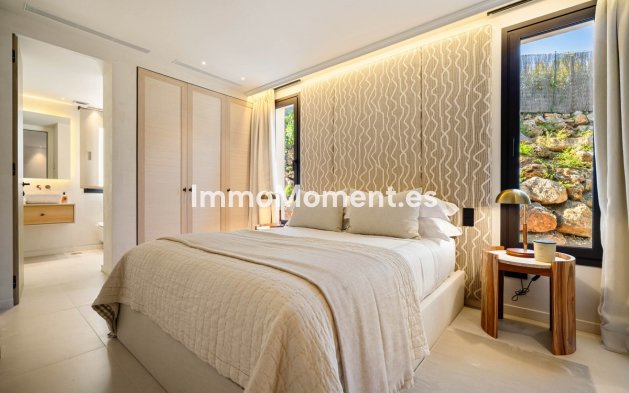 Wiederverkauf - Villa - Marbella - Nueva Andalucía