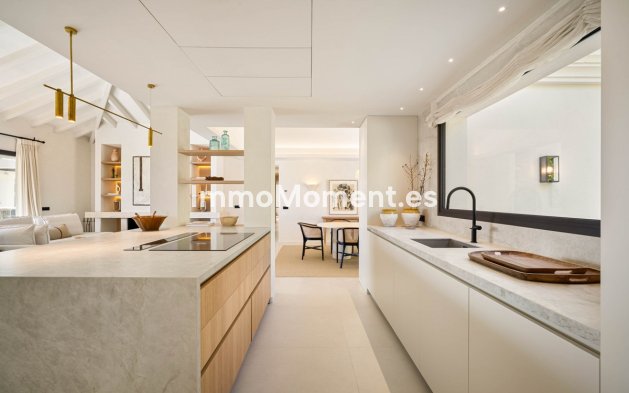 Wiederverkauf - Villa - Marbella - Nueva Andalucía