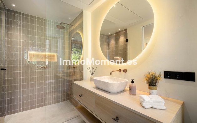 Wiederverkauf - Villa - Marbella - Nueva Andalucía