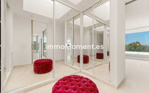 Wiederverkauf - Villa - Marbella - Nueva Andalucía