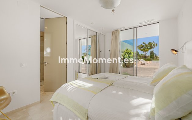 Wiederverkauf - Villa - Marbella - Nueva Andalucía