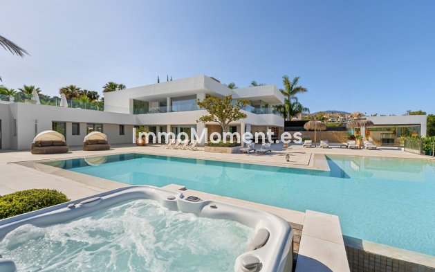 Wiederverkauf - Villa - Marbella - Nueva Andalucía