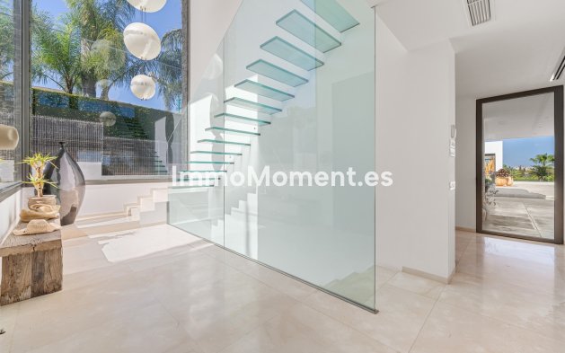 Wiederverkauf - Villa - Marbella - Nueva Andalucía