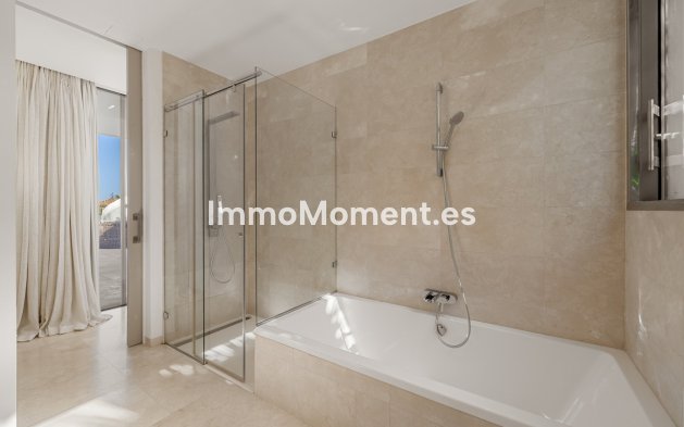 Wiederverkauf - Villa - Marbella - Nueva Andalucía