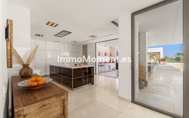 Wiederverkauf - Villa - Marbella - Nueva Andalucía