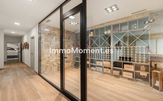 Wiederverkauf - Villa - Marbella - Nueva Andalucía