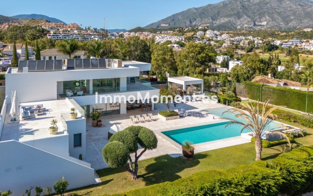 Wiederverkauf - Villa - Marbella - Nueva Andalucía
