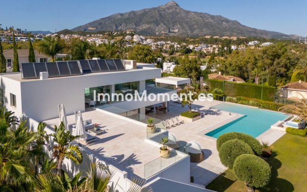 Wiederverkauf - Villa - Marbella - Nueva Andalucía