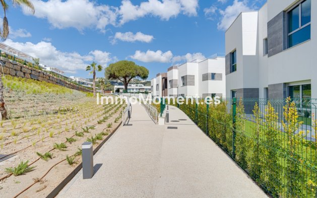 Resale - Apartment - Marbella - Santa Clara